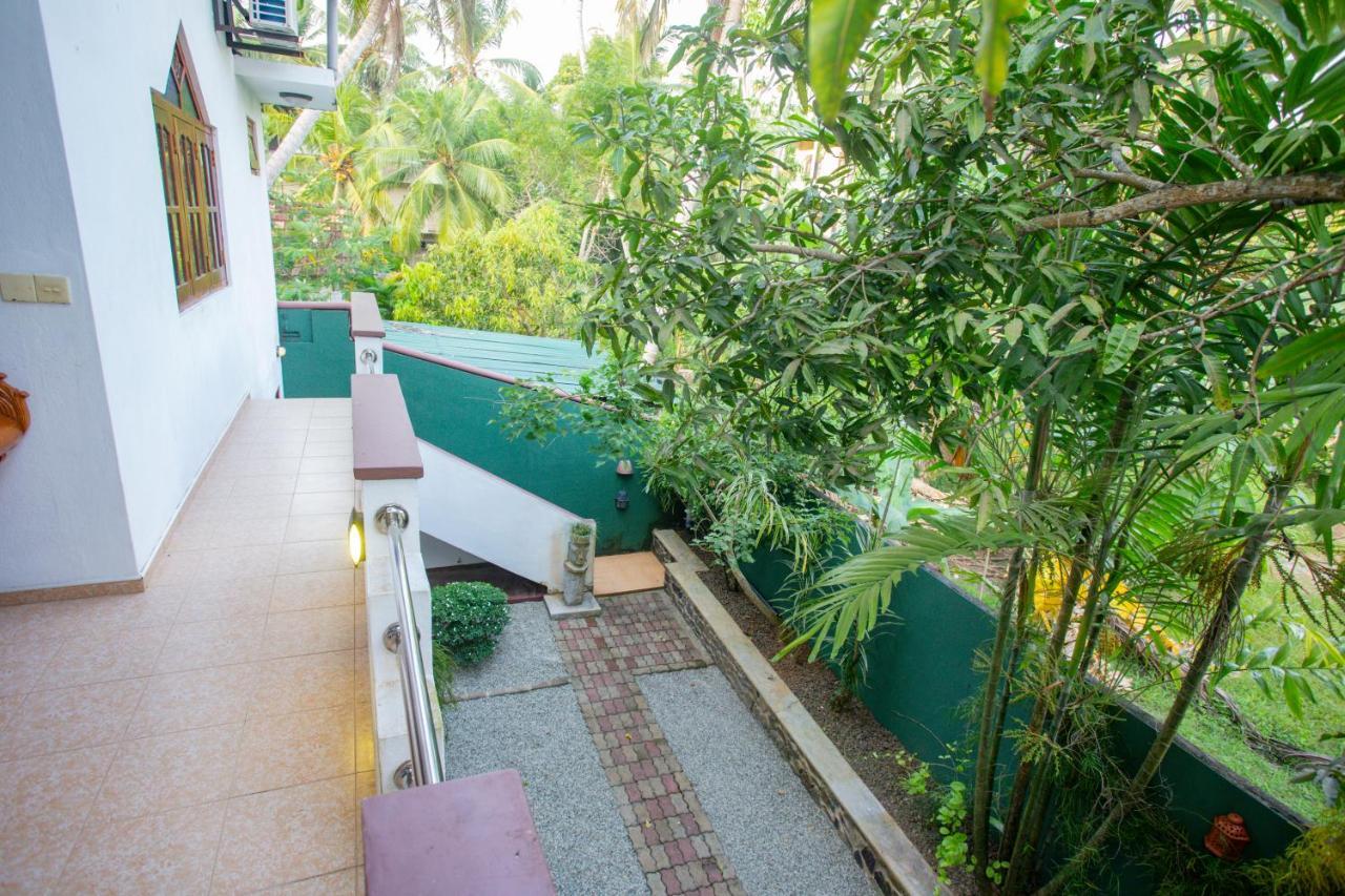 Green Villa Apartment Unawatuna Exteriör bild